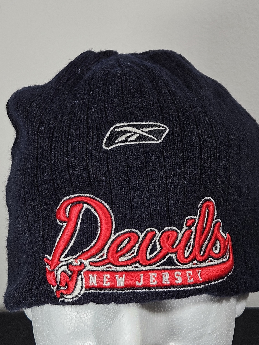 Vintage Reebok New Jersey Devils Reversible Knit Fleece Beanie Hat NHL Platinum